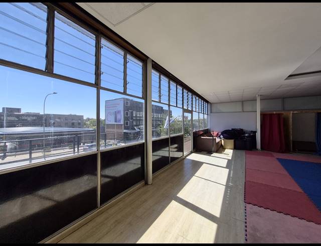 249M² OFFICE TO LET IN BIRNAM